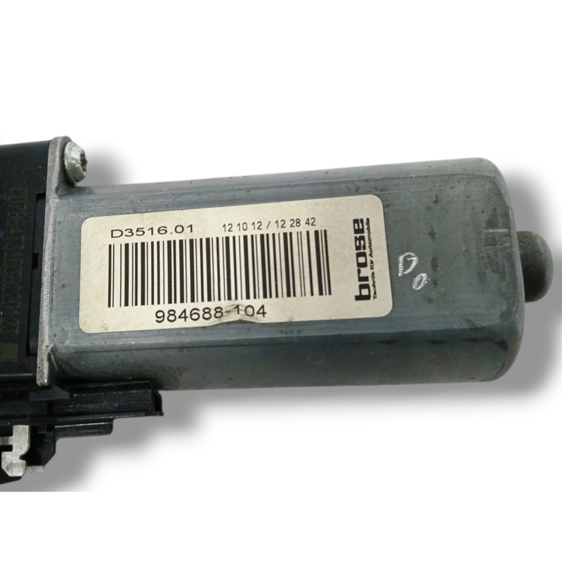 NO IDENTIFICADO MOTOR DE ASIENTO DELANTERO IZQUIERDO