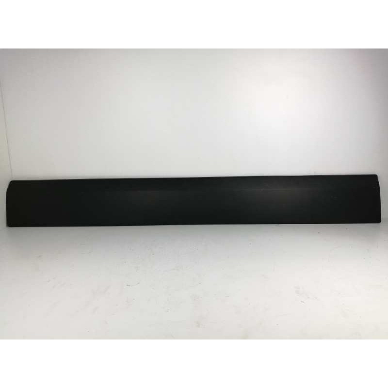 Recambio de moldura para volkswagen crafter caja cerrada 2.0 tdi referencia OEM IAM A9066901000 LATERAL DERECHA 
