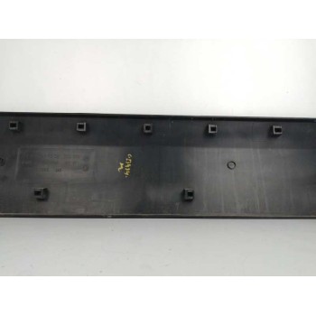 Recambio de moldura para volkswagen crafter caja cerrada 2.0 tdi referencia OEM IAM A9066901000 LATERAL DERECHA 