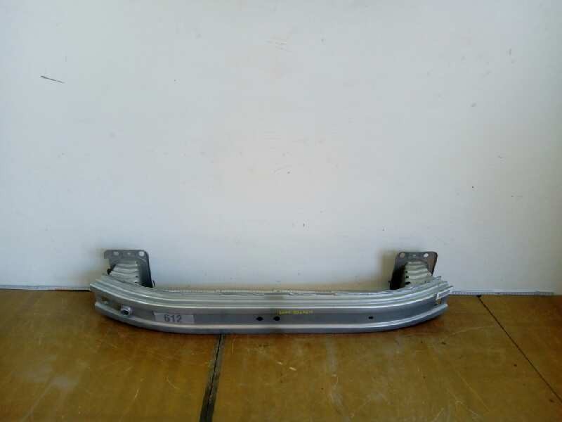 Recambio de refuerzo paragolpes delantero para opel combo d expression l1h1 referencia OEM IAM 95466744  