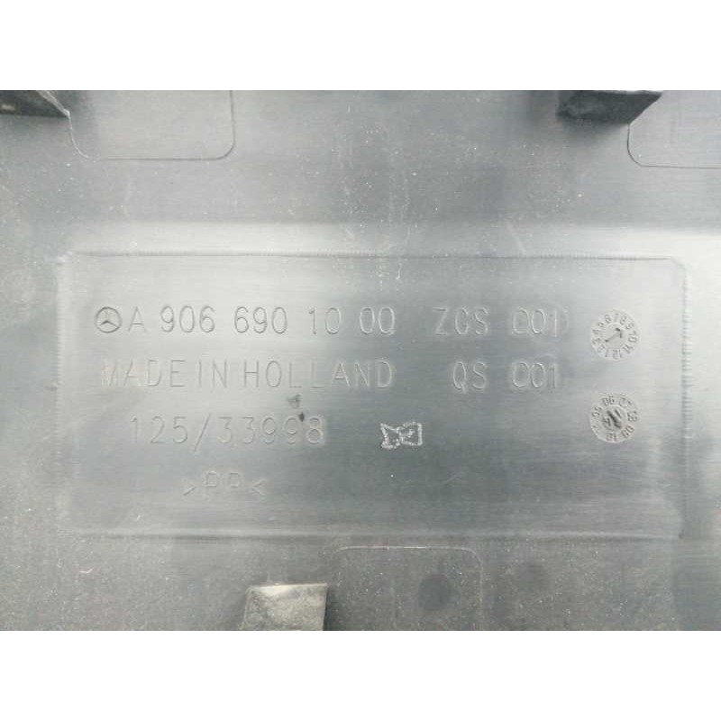 MOLDURA LATERAL DERECHA
