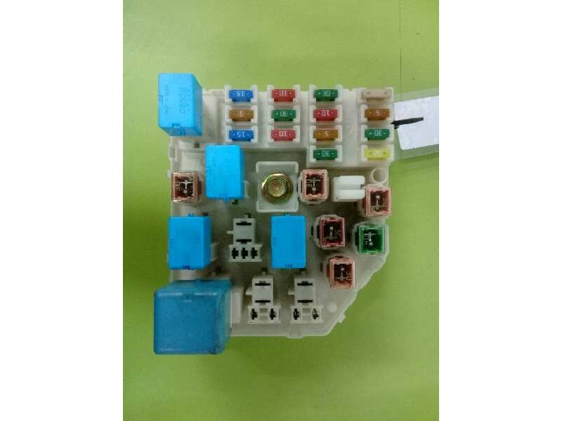 Recambio de caja reles / fusibles para toyota rav 4 (a2) 1.8 luna (2003) referencia OEM IAM 0150 4L15 