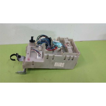 Recambio de caja reles / fusibles para toyota rav 4 (a2) 1.8 luna (2003) referencia OEM IAM 8273342081 0937 