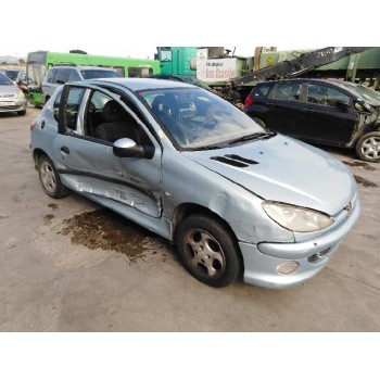 peugeot 206 berlina del año 2001