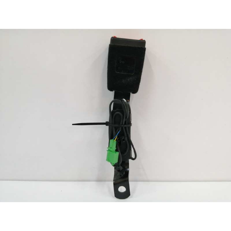 Recambio de enganche cinturon derecho para seat ibiza (6p1) 1.2 tsi referencia OEM IAM 6P0857756 DELANTERO 