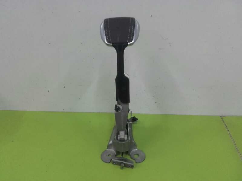 Recambio de palanca freno de mano para peugeot 2008 (--.2013) gt line referencia OEM IAM 98067000ZQ Recambio de palanca freno de mano para peugeot 2008 (--.2013) gt line referencia OEM IAM 98067000ZQ
