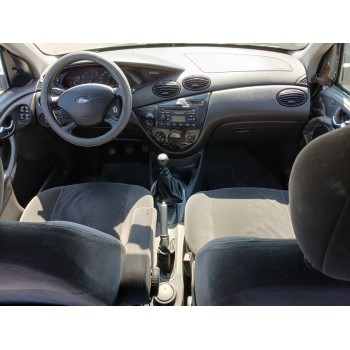 ford focus berlina (cak) del año 2004