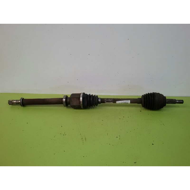 Recambio de transmision delantera derecha para renault clio iii luxe privilege referencia OEM IAM 8200618111  