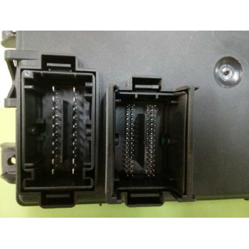 Recambio de caja reles / fusibles para opel corsa d cmon referencia OEM IAM 13367920  