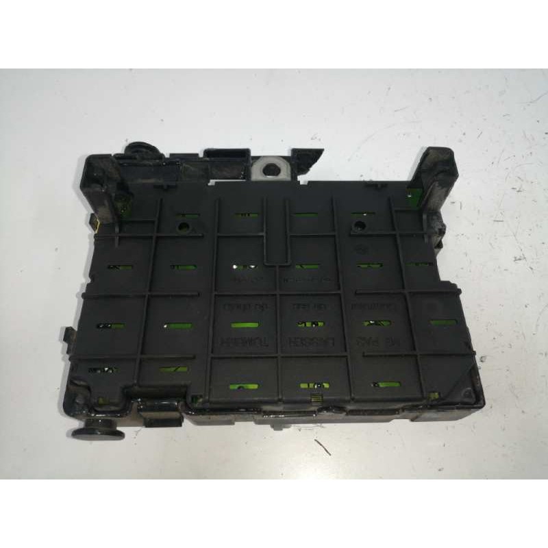 CAJA RELES / FUSIBLES