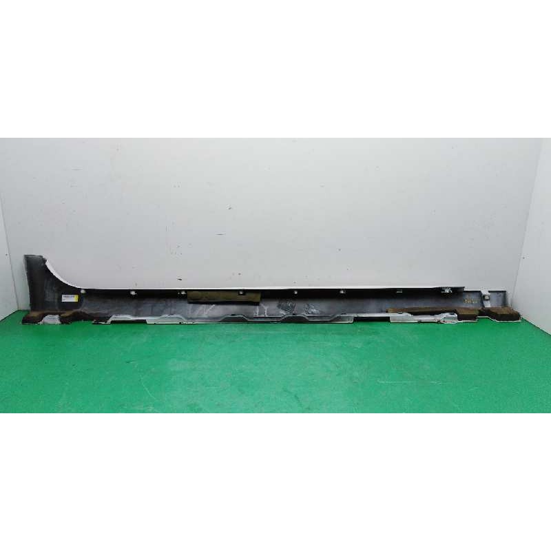 FALDON LATERAL LADO IZQUIERDO C2Z5443XXX