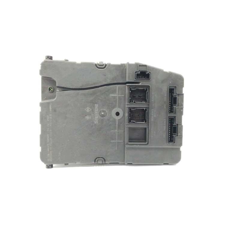 Recambio de caja reles / fusibles para renault megane ii berlina 5p 1.5 dci diesel referencia OEM IAM 8200433201 S118400140F 