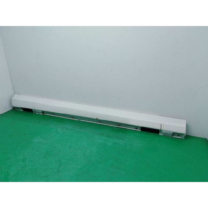 FALDON LATERAL LATERAL DERECHO