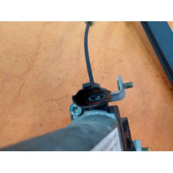 Recambio de elevalunas trasero derecho para ssangyong rodius xdi referencia OEM IAM FUNDA 7334021000 