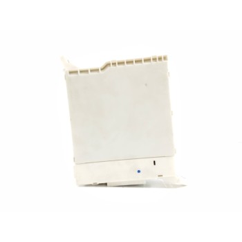 Recambio de caja reles / fusibles para lexus is200 (ds2/is2) 2.2 d-cat referencia OEM IAM 8273053050  