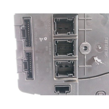 Recambio de caja reles / fusibles para renault scenic ii 1.5 dci diesel referencia OEM IAM 8200606826 S118400150H 