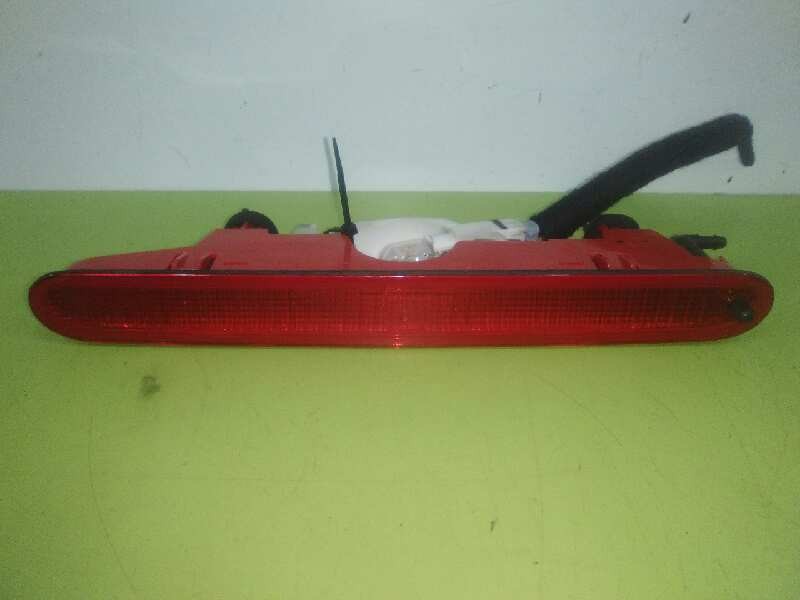 Recambio de luz central de freno para citroën berlingo station wagon xtr plus referencia OEM IAM 9682830180 9688528980 Recambio de luz central de freno para citroën berlingo station wagon xtr plus referencia OEM IAM 9682830180 9688528980