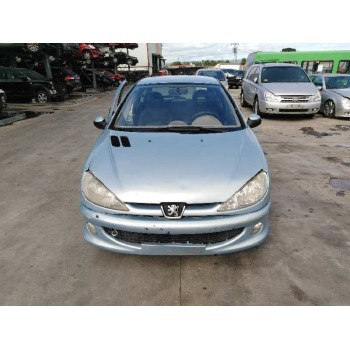 peugeot 206 berlina del año 2001