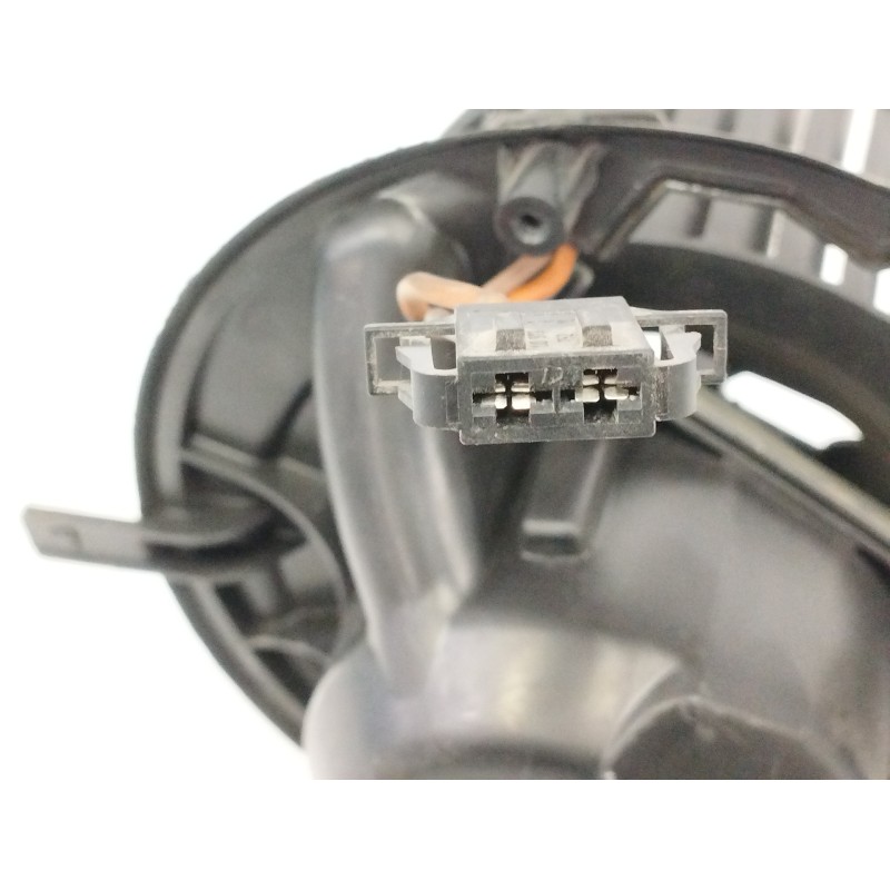 MOTOR CALEFACCION SOPORTE DAÑADO