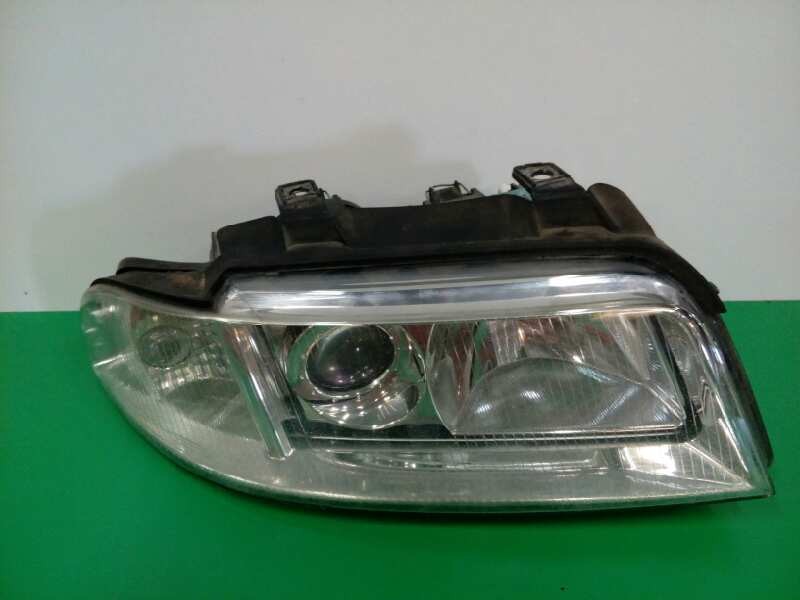 Recambio de faro derecho para audi a4 avant (b5) 1.9 tdi referencia OEM IAM 8D0941004AK  