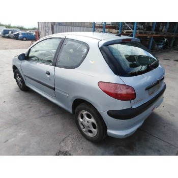 peugeot 206 berlina del año 2001