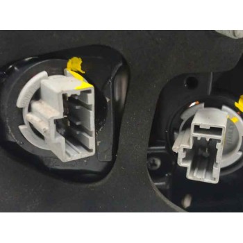 Recambio de piloto trasero derecho para mazda 3 berlina (bk) 1.6 cd diesel cat referencia OEM IAM 11B101B  