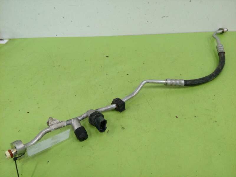 Recambio de tubos aire acondicionado para land rover discovery 4 tdv6 se referencia OEM IAM AH2219N651AB  