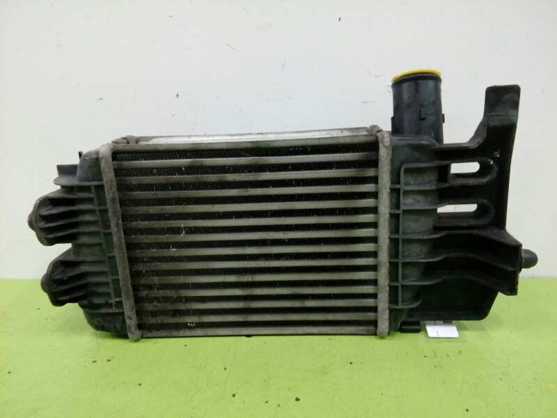 Recambio de intercooler para toyota yaris (ksp9/scp9/nlp9) básico referencia OEM IAM JD1270000620  
