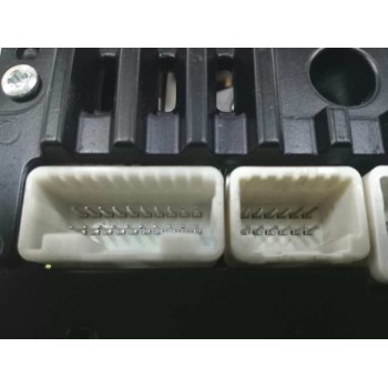 Recambio de sistema audio / radio cd para toyota yaris (ksp9/scp9/nlp9) básico referencia OEM IAM 861200D200 1220007110B101 