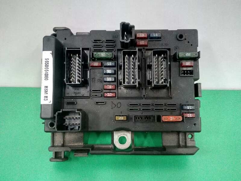 Recambio de caja reles / fusibles para peugeot 307 (s1) xs referencia OEM IAM 9650664080  