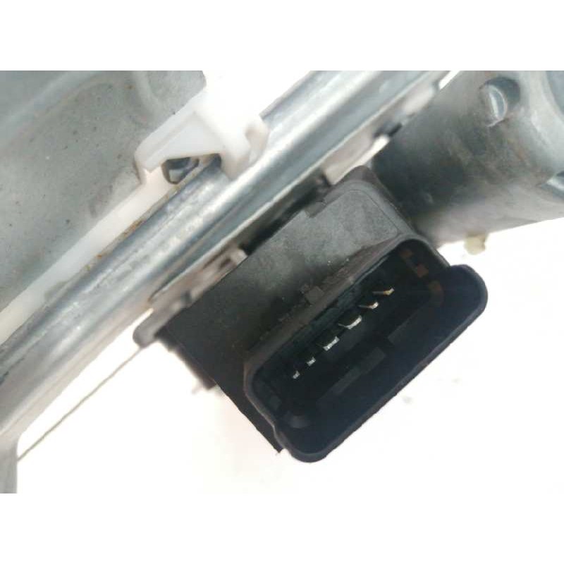 ELEVALUNAS DELANTERO IZQUIERDO