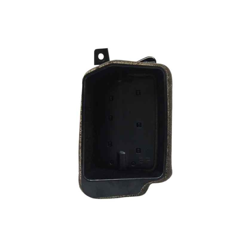 REJILLA AIREADORA DELANTERA DERECHA