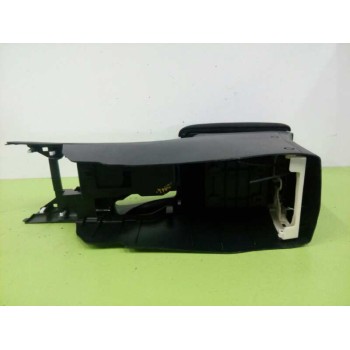 Recambio de apoyabrazos central para mitsubishi asx (ga0w) motion 2wd referencia OEM IAM 8011A083  
