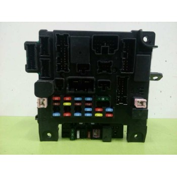 CAJA RELES / FUSIBLES 8637A645 