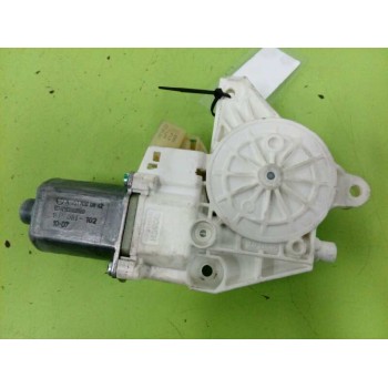 MOTOR ELEVALUNAS DELANTERO DERECHO A2518200842 0130822272 