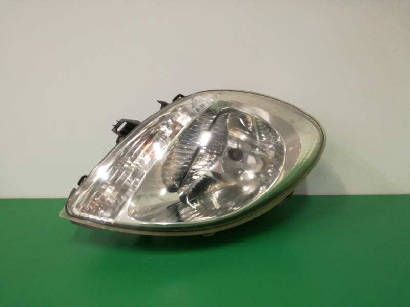 Recambio de faro derecho para renault kangoo (f/kc0) luxe privilege referencia OEM IAM 820058933  