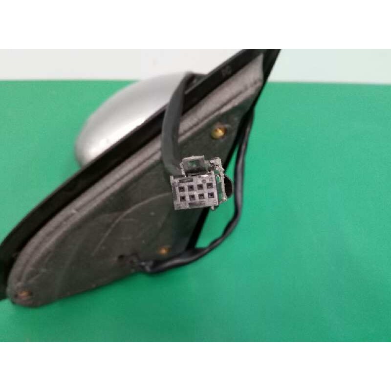 RETROVISOR DERECHO ELECTRICO