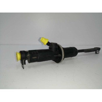 BOMBA EMBRAGUE 82004240048 