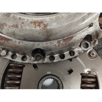 Recambio de kit embrague para volkswagen polo 1.0 tsi referencia OEM IAM 04C141025D  