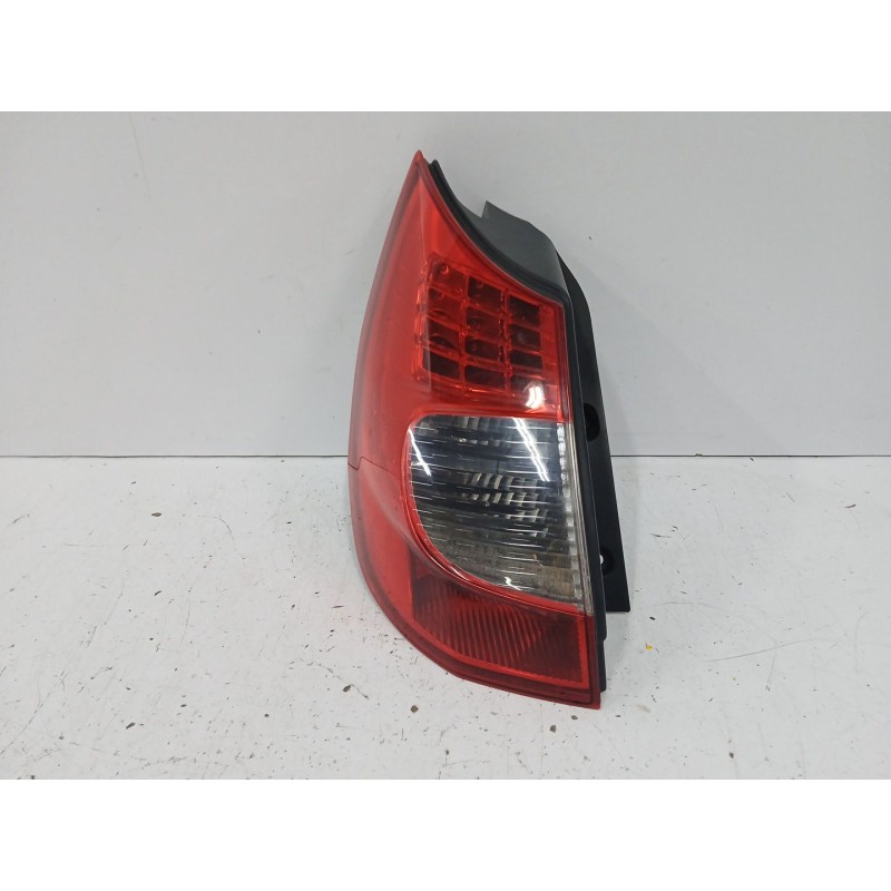 Recambio de piloto trasero izquierdo para renault scenic ii 1.6 16v referencia OEM IAM 8200474328  