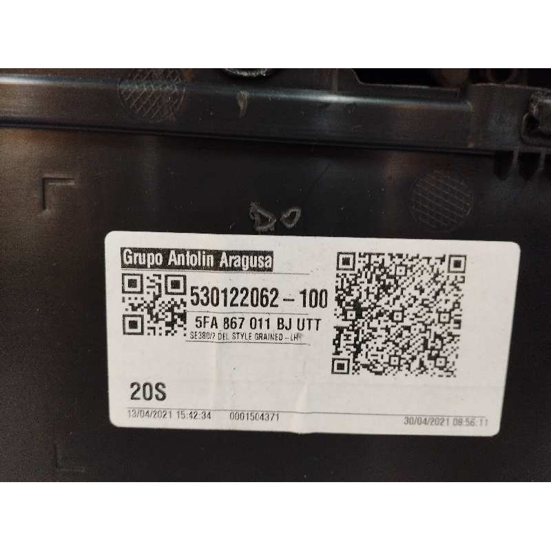 GUARNECIDO PUERTA DELANTERA IZQUIERDA 5FA868079 NEGRO