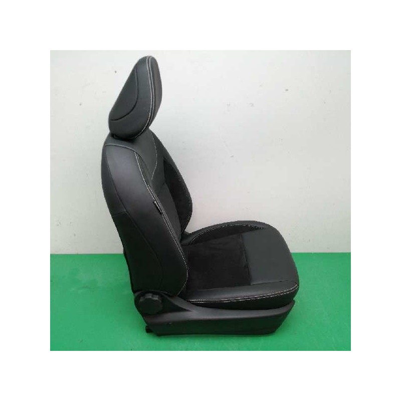 ASIENTO DELANTERO DERECHO ALCANTARA Y CUERO