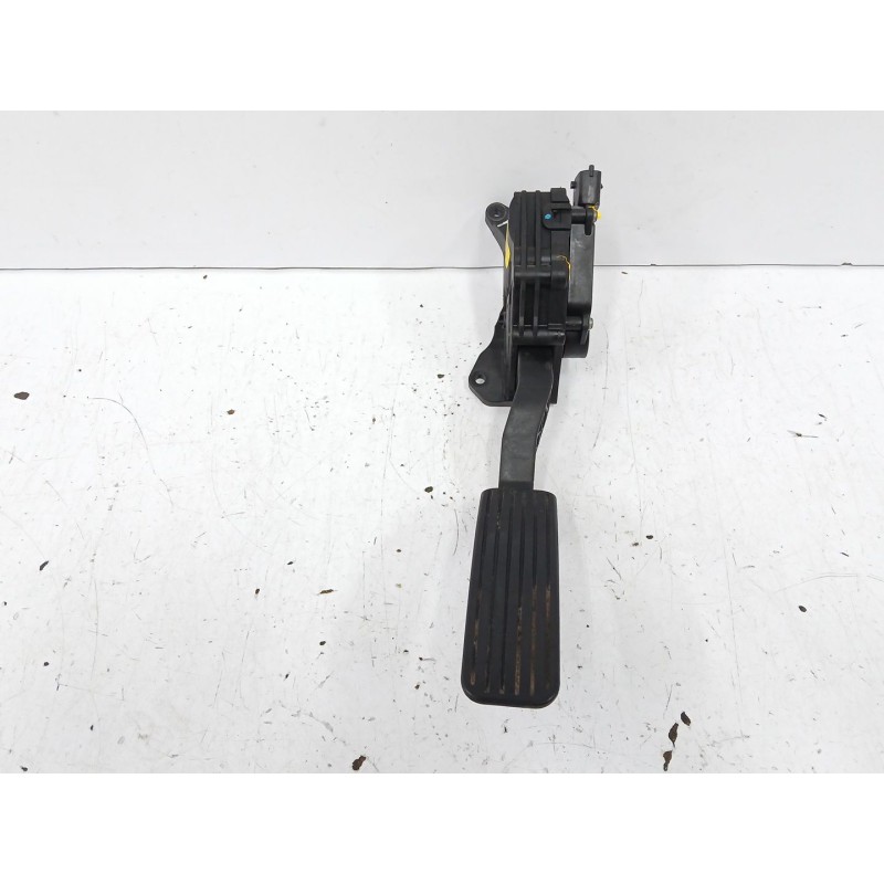 Recambio de pedal acelerador para ssangyong rodius ii 2.2 xdi referencia OEM IAM 2055008D20  