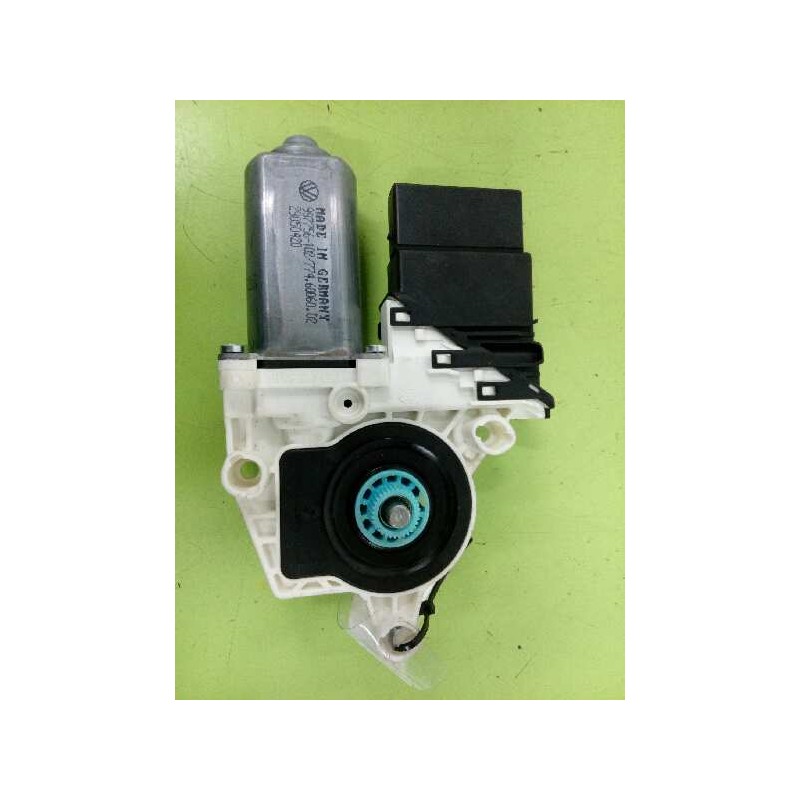 MOTOR ELEVALUNAS TRASERO DERECHO 914105132