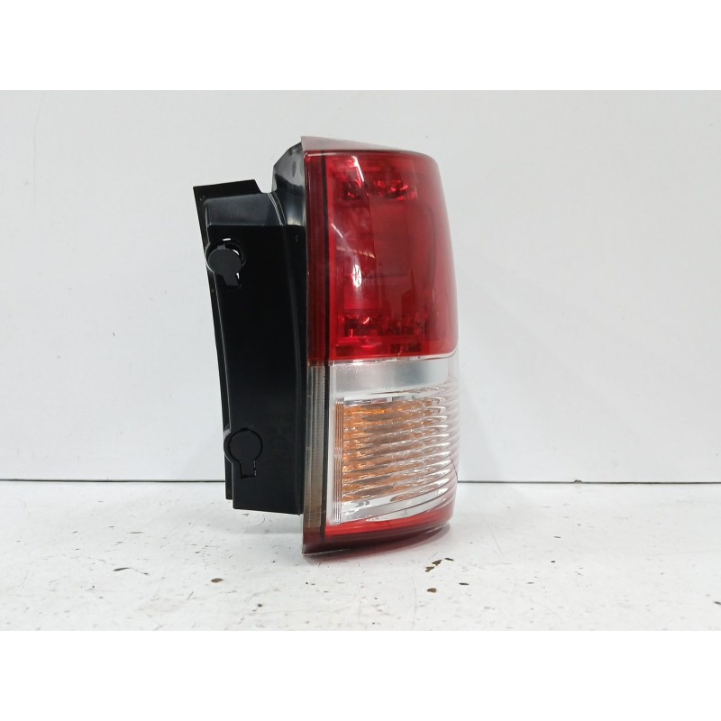 Recambio de piloto trasero derecho para ssangyong rodius ii 2.2 xdi referencia OEM IAM 8360221500  