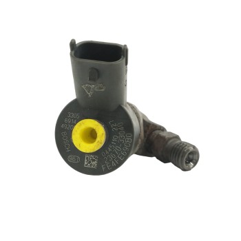 Recambio de inyector para toyota corolla (e12) 1.4 turbodiesel cat referencia OEM IAM 2367033040 0445110227 
