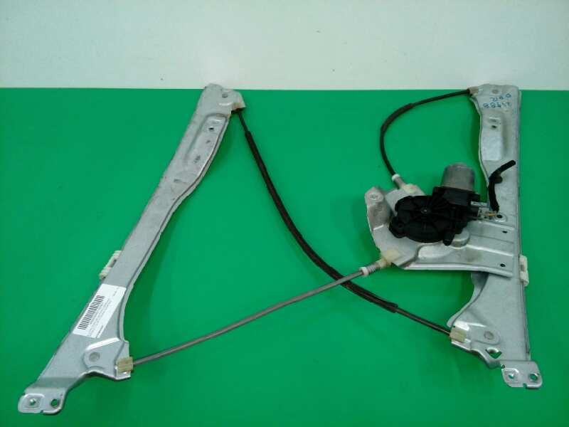 Recambio de elevalunas delantero derecho para renault clio iii confort dynamique referencia OEM IAM FUNDA 8200843597 