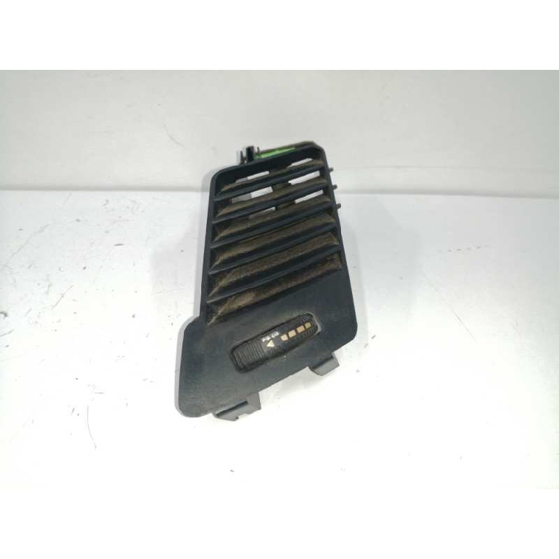 Recambio de rejilla aireadora para mercedes-benz sprinterii caja cerrada (desde 01.06) 2.1 cdi cat referencia OEM IAM A906830035