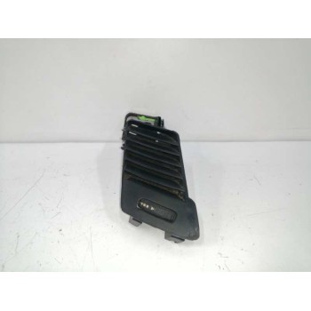 REJILLA AIREADORA A9068300254 CENTRAL IZQUIERDA 