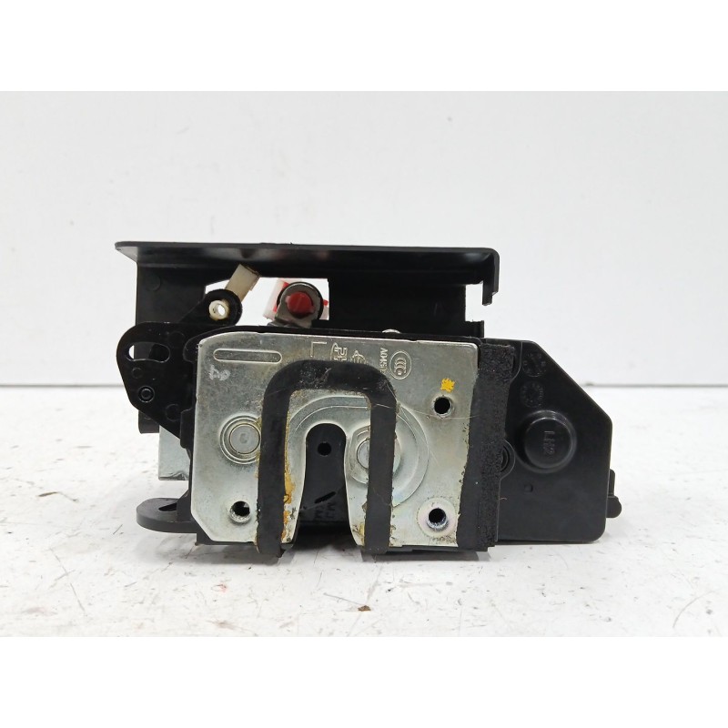 Recambio de cerradura puerta delantera izquierda para ssangyong rodius ii 2.2 xdi referencia OEM IAM   